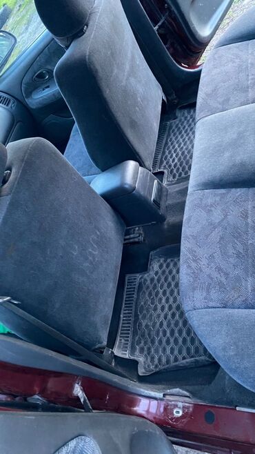 Mitsubishi: Mitsubishi Lancer: 1998 г., 1.3 л, Автомат, Бензин, Седан — 18