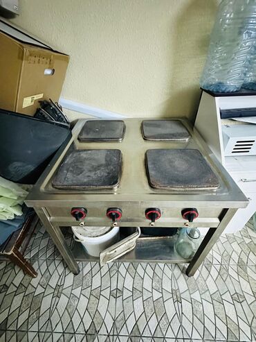 Plitələr və bişirmə panelləri: Plitə Elektrik, Ayrıca dayanan, 4 gözlü
