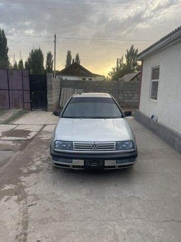 машина за 2000 долларов в бишкеке: Volkswagen Vento: 1.8 л, Газ, Седан