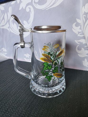 Čaše: Nemacka nova vintaz krigla. Krigla sve na njoj odsjaj od svetla — 6