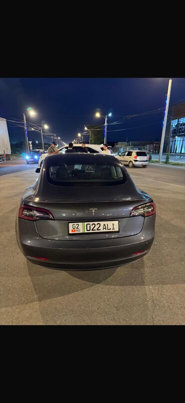 набор ключей для автомобиля б у: Tesla
