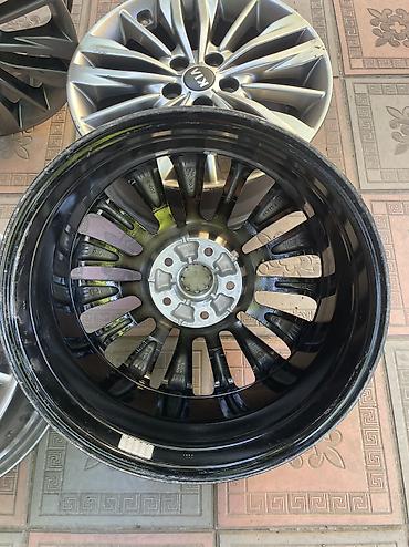 грандеуо: Литые Диски R 18 Kia, Комплект, отверстий - 5, Б/у — 6