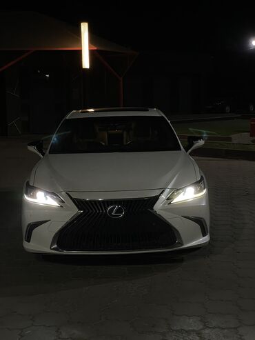 Lexus: Lexus ES: 2019 г., 2.5 л, Типтроник, Гибрид, Седан