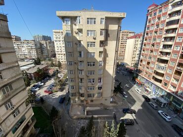evl: Bakı, 8-ci mikrorayon, 1 otaqlı, Köhnə tikili, m. Azadlıq Prospekti, 50 kv. m