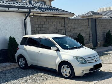 буу зеркало: Toyota ist: 2003 г., 1.3 л, Автомат, Бензин, Хетчбек