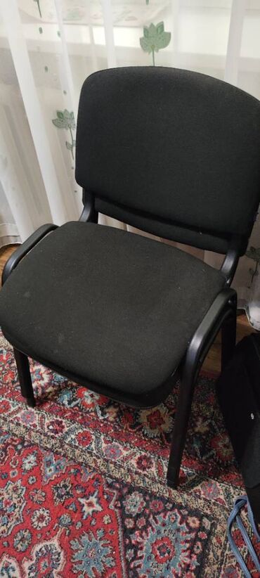 школьная парта для дома купить: Стулья Б/У. 6 штук. Цена 1200 за один