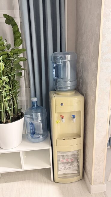 диспенсеры для воды бу: Кулер для воды, Б/у, Самовывоз