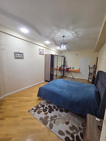 agsuda ev satilir: 3 otaqlı, Yeni tikili, m. Neftçilər, 105 kv. m — 4