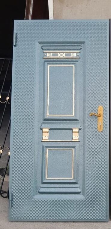 Giriş qapıları: Yeni Giriş qapısı Zamok və çərçivə ilə, Zəmanətli, Ödənişli quraşdırma, Ünvandan götürmə, Ödənişli çatdırılma, Rayonlara çatdırılma — 6