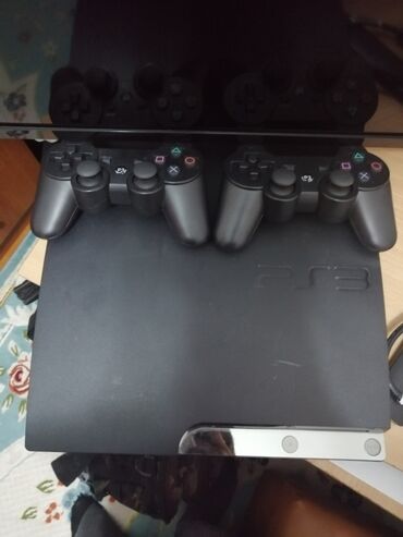 PS3 (Sony PlayStation 3): Состояние идеальное, лежит на полке, 2 джойстика 30 игр 500гб торг