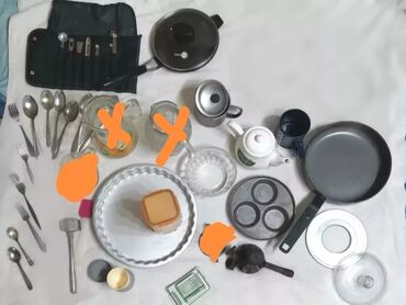 Другие товары для кухни: Продаю посуду . Б/У Сковородки: 1. большая с ручкой 2. поменьше с — 13