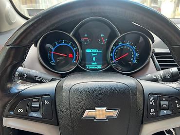 cruze diffuser: Chevrolet Cruze: 1.4 l | 2015 il 17000 km Sedan — 6