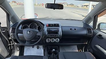 jak авто: Honda Jazz: 2007 г., 1.4 л, Механика, Бензин, Хэтчбэк — 8