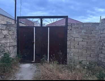 heyet yellencekleri: 4 otaqlı, 4 kv. m, Kredit yoxdur, Təmirsiz