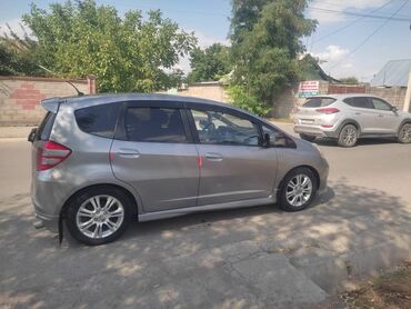 фит новый: Honda Fit: 2010 г., 1.5 л, Автомат, Бензин, Вэн/Минивэн