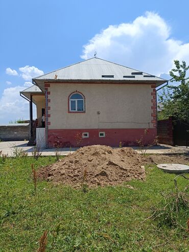 киргизия 1 дома: 129 м², 7 комнат, Требуется ремонт С мебелью