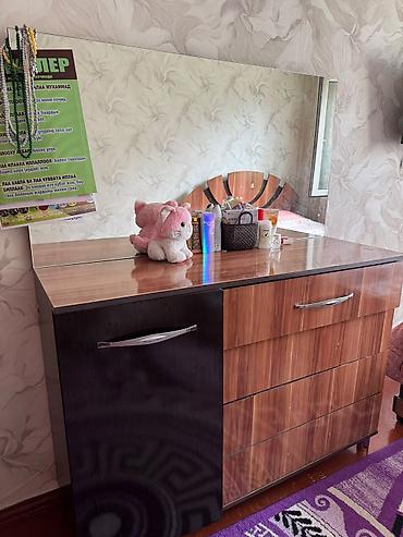 standing mirror: Двуспальная кровать с изголовьем + комод с большим зеркалом - Кровать — 3