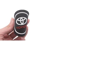 Tuning oprema: Neklizajuća podloga držača za čaše - TOYOTA Neklizajuća podloga — 6