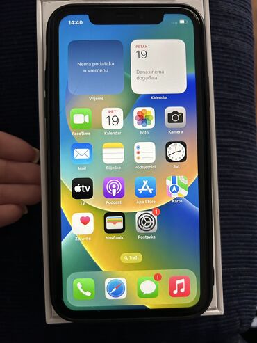 mobile: IPhone Xr, 64 GB, Crn