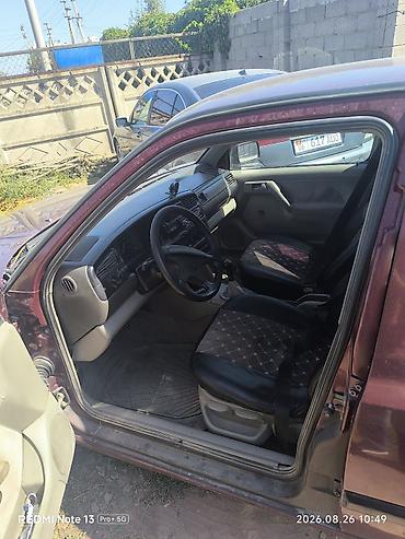 стоп венто: Volkswagen Vento: 1992 г., 1.8 л, Механика, Бензин, Седан — 4