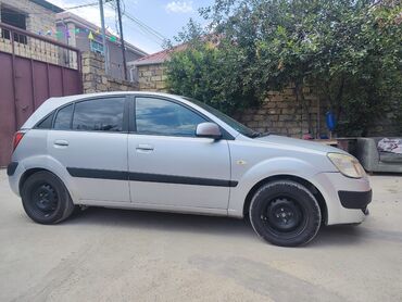 Kia: Kia Rio hatchback elimyandi 8200 son - Korpus: 5 qapılı hatchback — 2