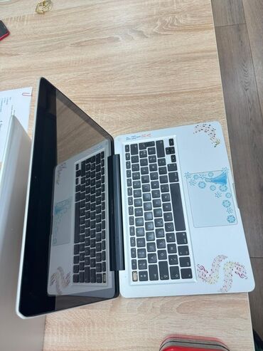 Apple MacBook: İşlənmiş Apple MacBook, 13.1 ", Intel Core i3, 512 GB, Ünvandan götürmə