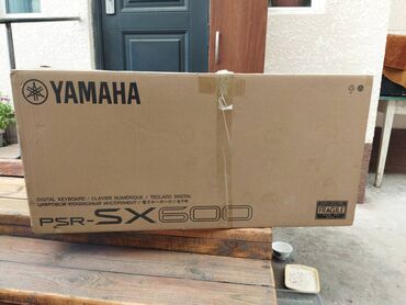 продаю микрофон: Продаю новый в упаковке синтезатор Yamaha psr-SX600