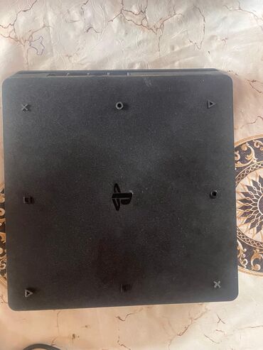 прокат ps4: Təcili‼️ PS4 pro 1tb gta yüklənib 2 orginal pult 1-i hədiyyə