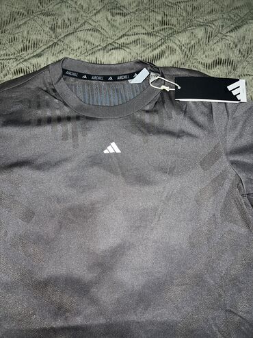 Majice kratkih rukava: Adidas HIT Airchill Training Tee Vel. S NOVO IT7431 — 8