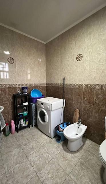 Продажа коттеджей и домов: Продается просторный дом с участком 16 соток ж/м Ынтымак (ул — 10