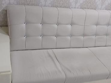 islenmis divan kreslo: Divan, İşlənmiş, Açılmayan, Bazasız, Süni dəri — 1