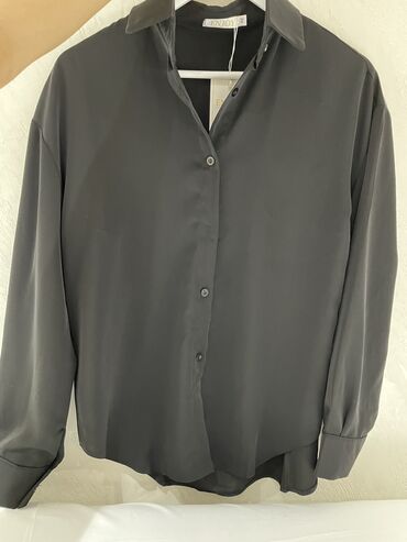 блузка женская размер м: Блузка новая струящаяся из шелка 42, 44, 46 размеры 500 сом Лонгслив