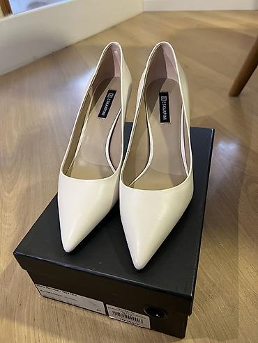 ayyaqabı: Ekoskinn qadın tuflisi – “Eskarpin” modeli - Rəng: Rice white (açıq — 5