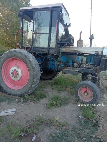 Avtoservis avadanlıqları: Kombayn tipli biçin texnikası və traktor bazası - Kabinəli, ön