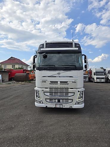 волво мега: Тягач, Volvo, 2017 г., Шторный — 9