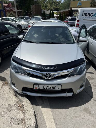 срочно срочно продам машину: Toyota Camry: 2012 г., 2.5 л, Автоматические, Газ, Седан