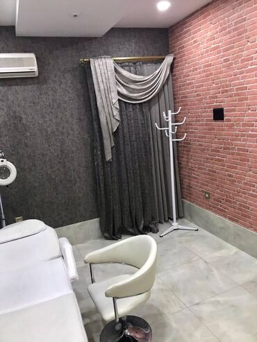 Digər kommersiya daşınmaz əmlakı: Nizami metrosunun yaxınlığında 1-ci mərtəbəsində yerləşən təmirli — 8