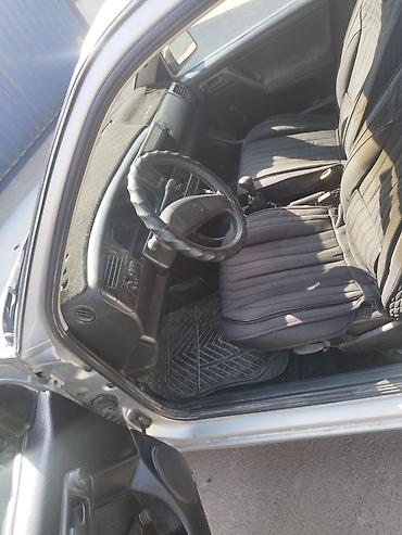 daf 480: Volkswagen Golf: 1994 г., 1.6 л, Механика, Бензин, Хэтчбэк — 3