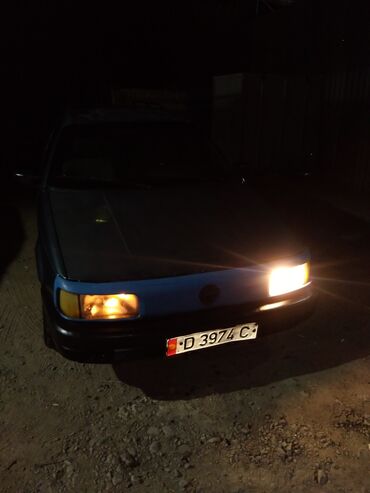 естима 3: Volkswagen ID.3: 1989 г., 1.8 л, Механика, Бензин, Универсал