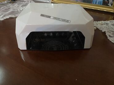 Dırnaq qurutma lampaları: Məhsul: Quick CCFL LED Nail Lamp – 36W Xüsusiyyətlər: - Güc: 36W (12W