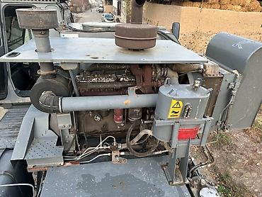 Зерноуборочные комбайны: Зерноуборочный комбайн Ростсельмаш. - Полноразмерная жатка с — 4