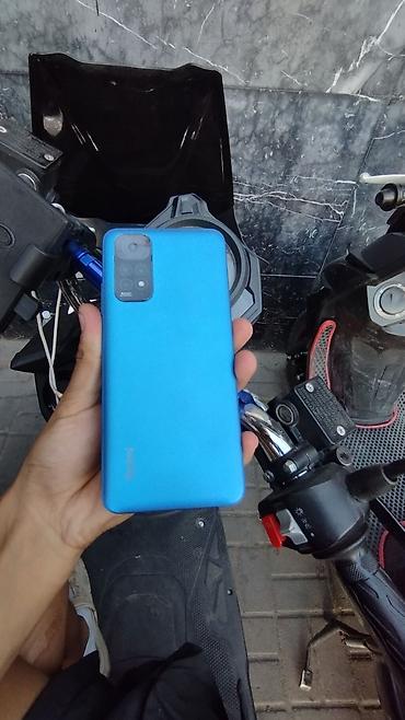 canon eos 2000d: Redmi Note 11 
64/4+1
Состояние отличное работает всё — 5