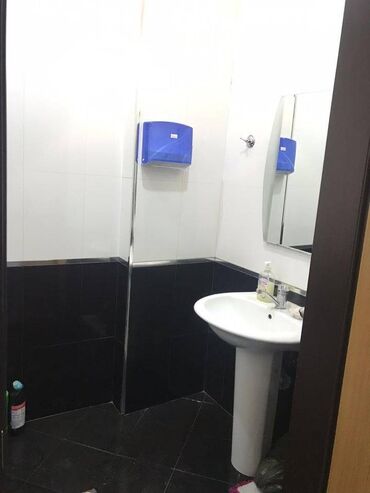 Ofislər: Nəsimi rayonu, 28 may metrosu yaınlığında, Səməd Vurğun bağına yaxın — 12