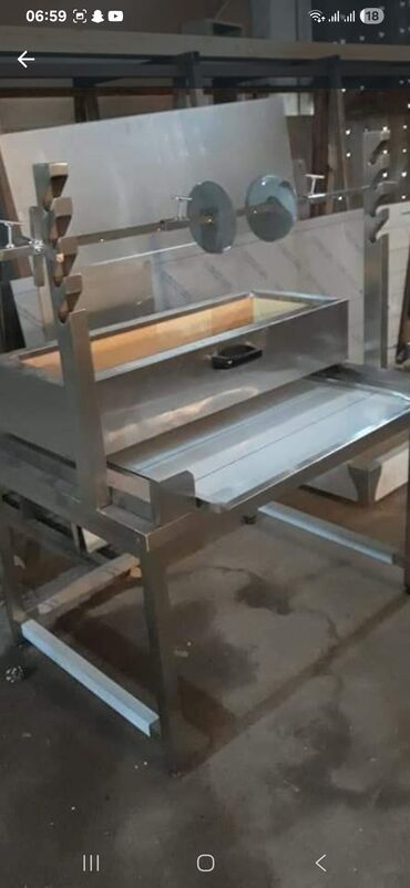 Soyuducu vitrinləri: Məhsul: Peçenye–şirniyyat üçün soyuduculu vitrinlər Təsvir: - — 26