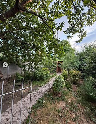 черкесский: 🏡 ПРОДАЁТСЯ ПРОСТОРНЫЙ ДОМ 🏡 📍 Район: Жибек-Жолу / Черкесский 📌 — 8