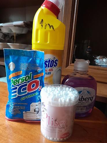 Məişət kimyəvi maddələri: Məişət təmizliyi və gigiyena dəsti Tərkib: - Domestos kanalizasiyaya — 1