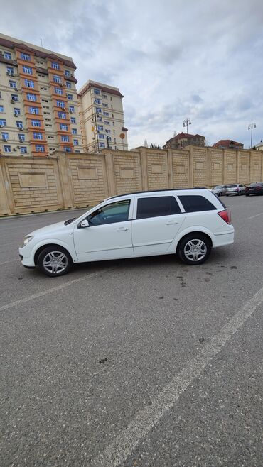 opel mator: Opel Astra: 1.9 l | 2006 il | 290000 km Universal