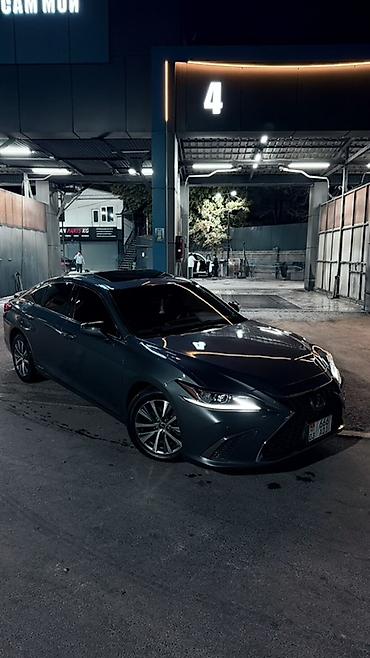 Lexus: Lexus ES: 2019 г., 2.5 л, Автомат, Гибрид, Седан — 1