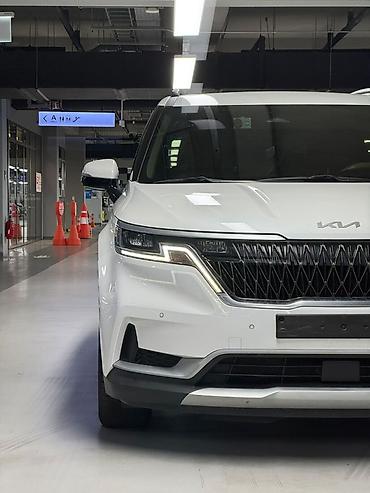 Kia: Kia Carnival: 2022 г., Минивэн — 2