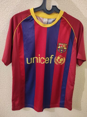 İdman formaları: Barcelona Forma 2010/2011 Barcelona Retro Lionel Messi Forması Ciddi